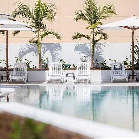 Modern 1 Brm Apartment With Pool Close To Beach Голд-Кост Екстер'єр фото