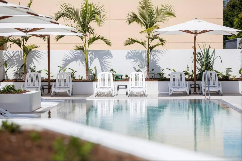 Modern 1 Brm Apartment With Pool Close To Beach Голд-Кост Екстер'єр фото
