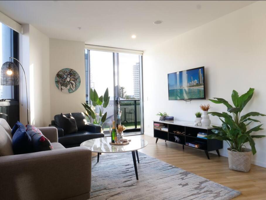 Modern 1 Brm Apartment With Pool Close To Beach Голд-Кост Екстер'єр фото